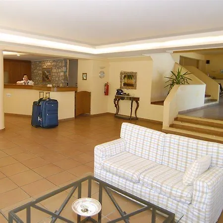 Trypiti Hotel 3*